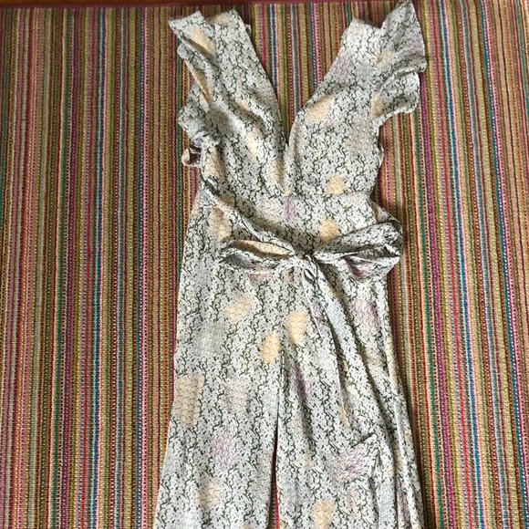 Floral Romper - Picture 2 of 4